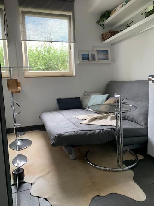 Micro-Apartment In Seenaehe Fusslaeufig Zum See:)) Онинген Екстериор снимка