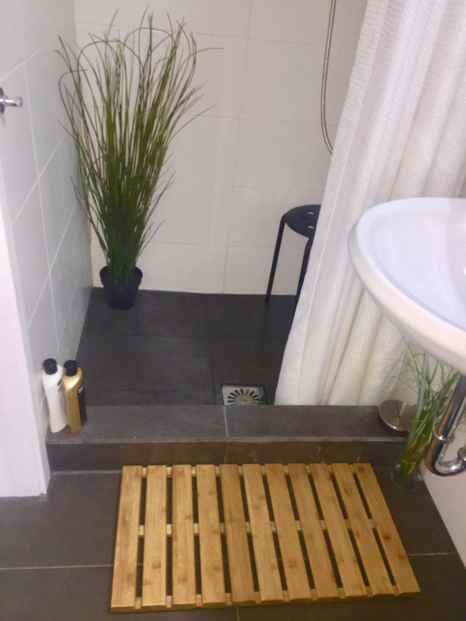 Micro-Apartment In Seenaehe Fusslaeufig Zum See:)) Онинген Екстериор снимка